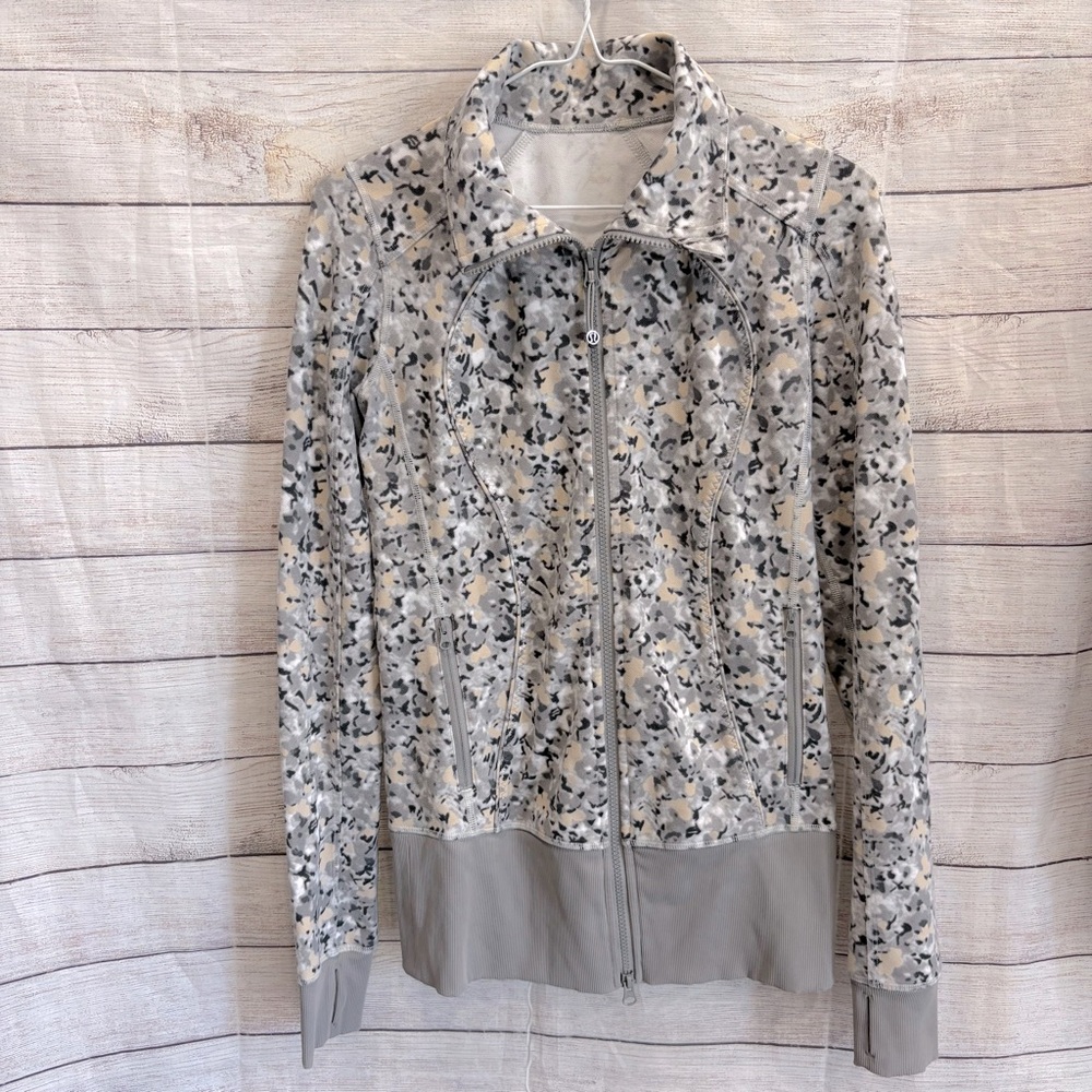 LULULEMON Nice Asana Jacket Size 4